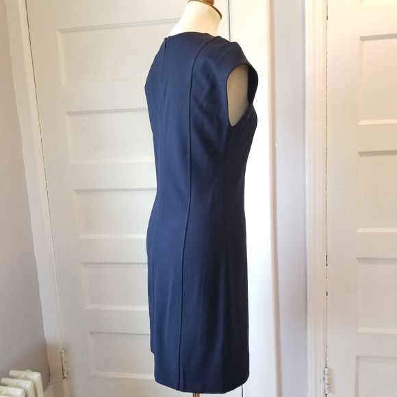 Theory Onine Navy Oxford Knit Sheath Dress, Size 6 - Picture 5 of 12